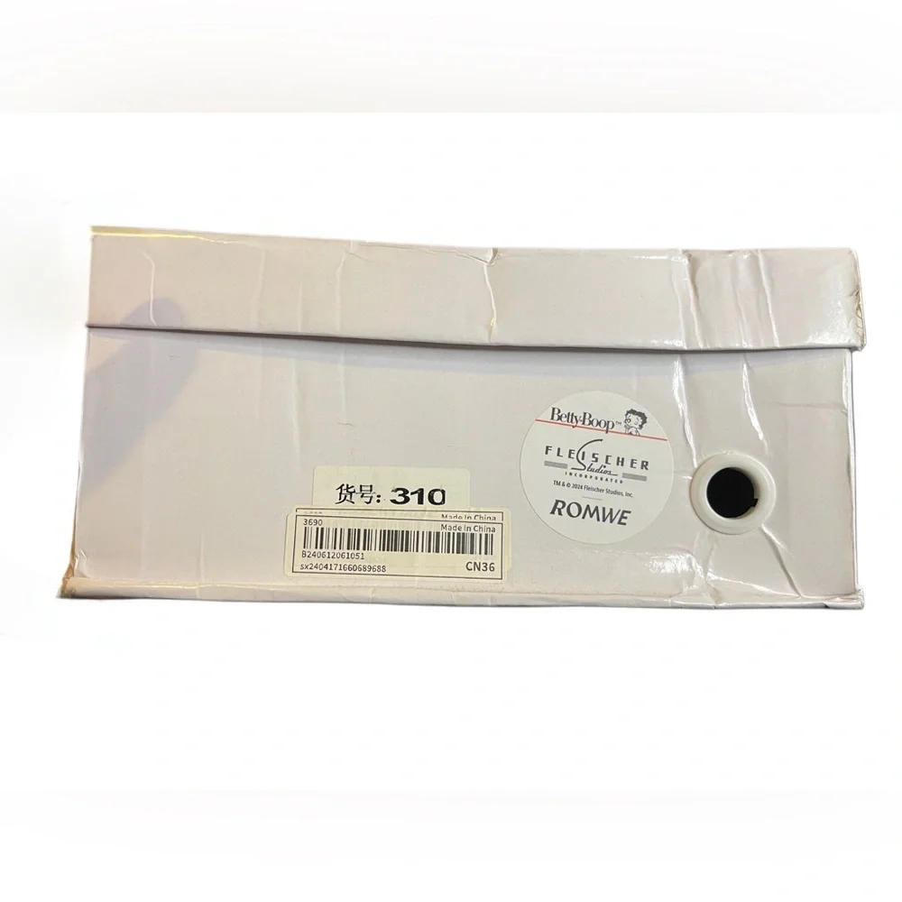 Betty Boop Women’s Red Platform Shoes size 6 NIB - Picture 6 of 7